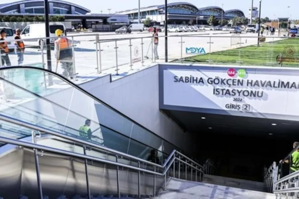15 Min To Saw Airport + 5 Min To City Metro Istanbul 0*,  Turkey